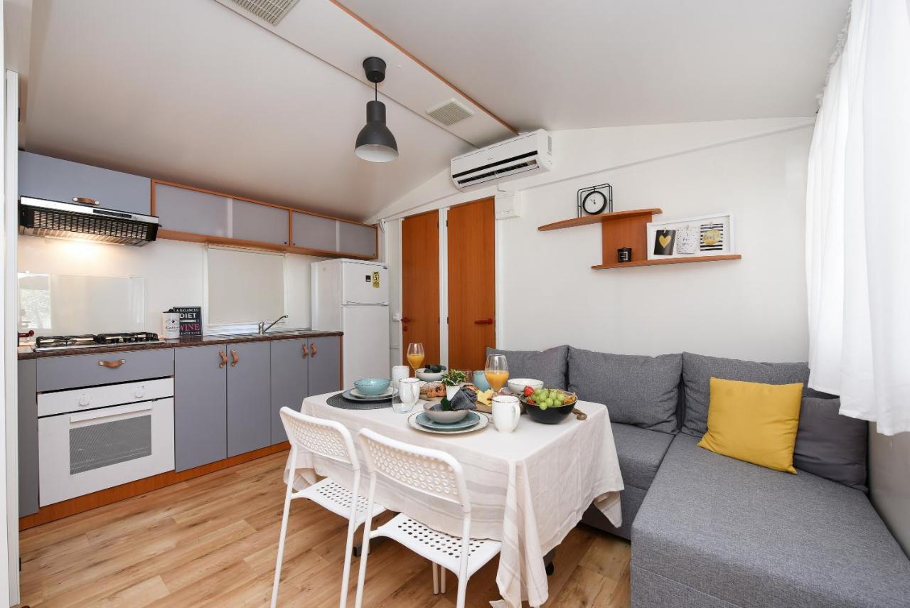 Mia Mobile Home With Jacuzzi Ždrelac Dış mekan fotoğraf
