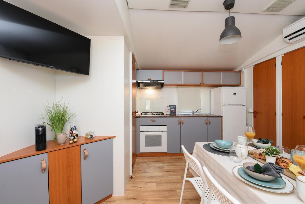 Mia Mobile Home With Jacuzzi Ždrelac Dış mekan fotoğraf